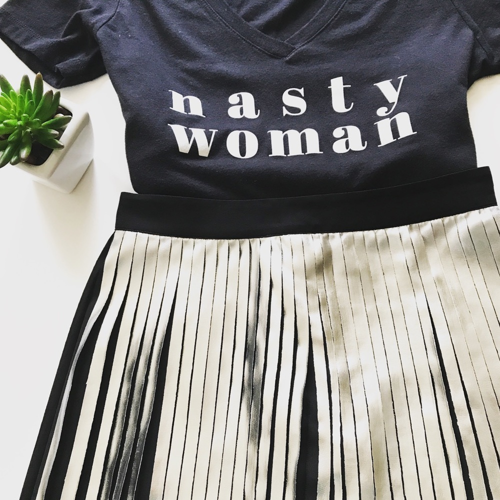 bebe Foiled Pleated Midi Skirt size 2