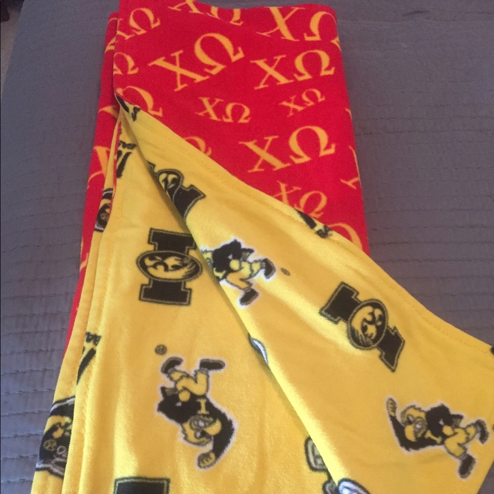 U of Iowa/Chi Omega Fleece Throw Blanket