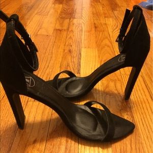 Pointed Barely There Heels