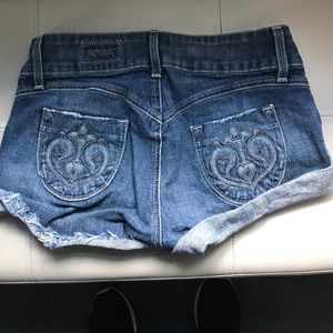Woman's jean shorts by Siwy!!