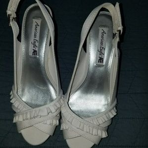 White fabric wedge slingback sandals, size 8W