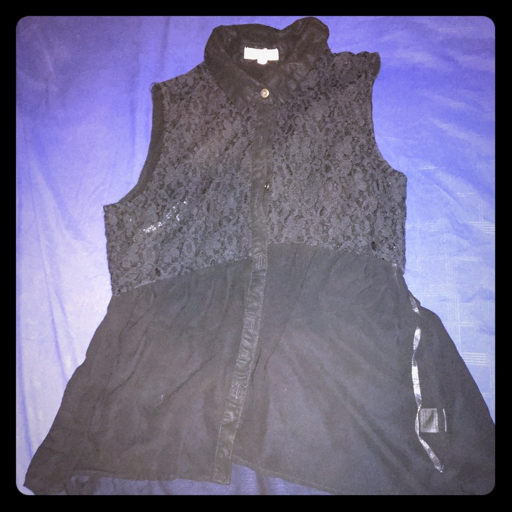 Kid's Long Black Sleeveless Shirt