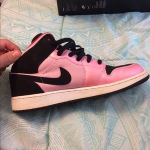 Girls Air Jordan 1 Mid Youth 7
