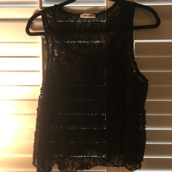 FREE PEOPLE lace crop top - Picture 1 of 4