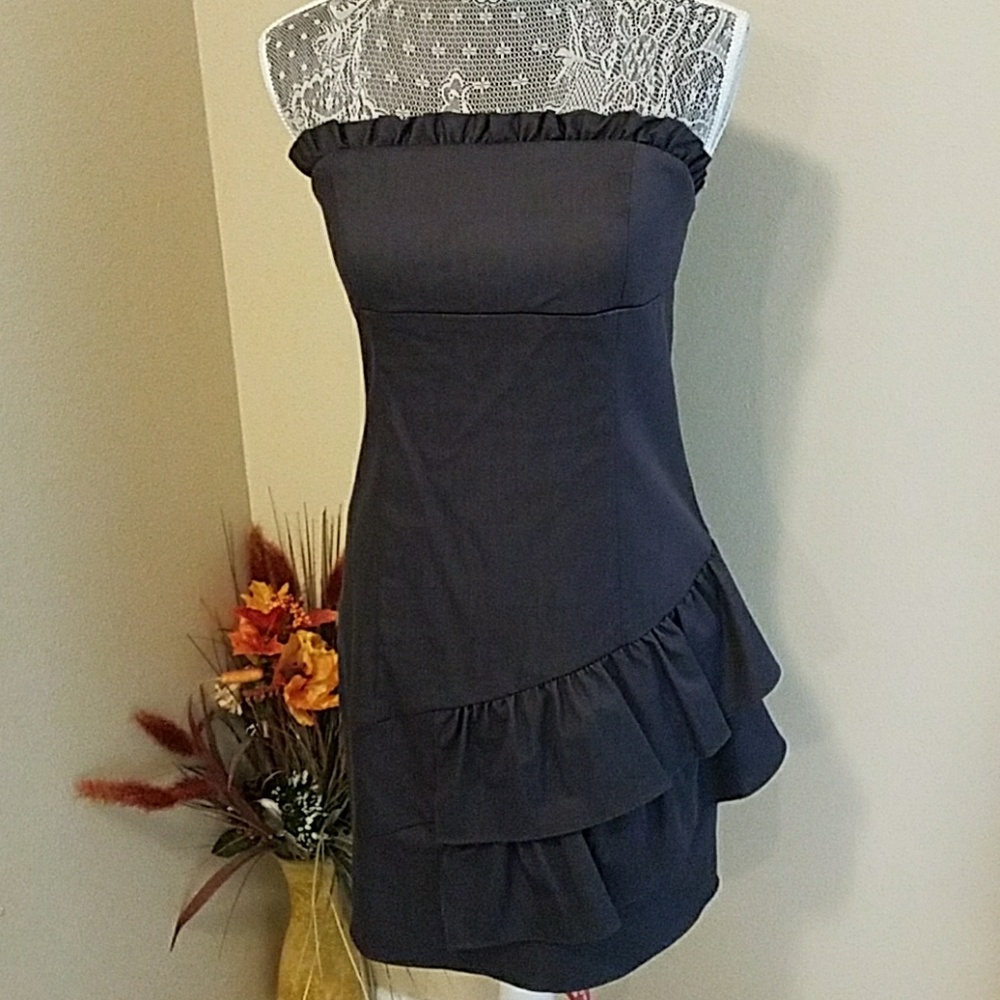 Cute ruffle detail  tube dress