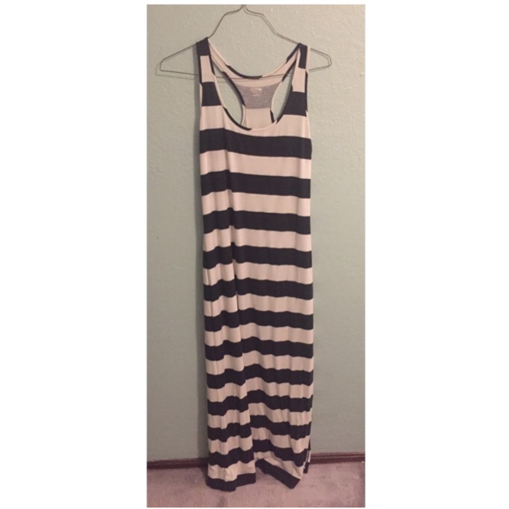 Black and White Maxi-dress