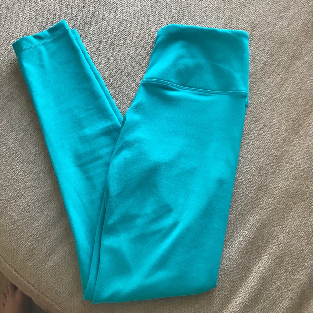 Adorable workout pants (: