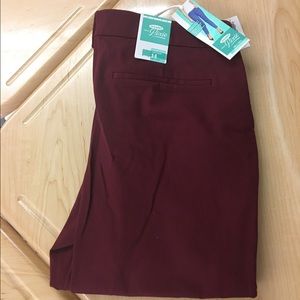 NWT! Old Navy burgundy colored sz 14 Pixie pants