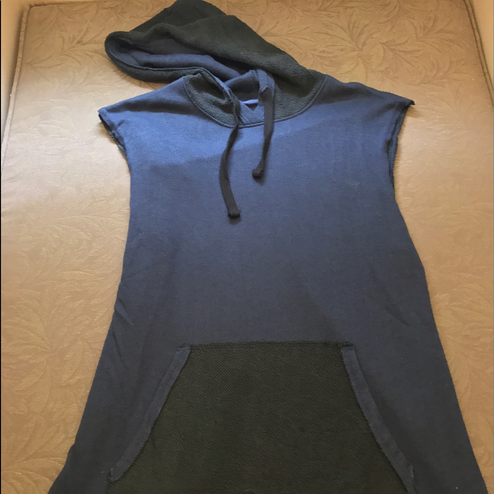 BDG Loose Fit Cut-Off Hoodie!! Brand New !!