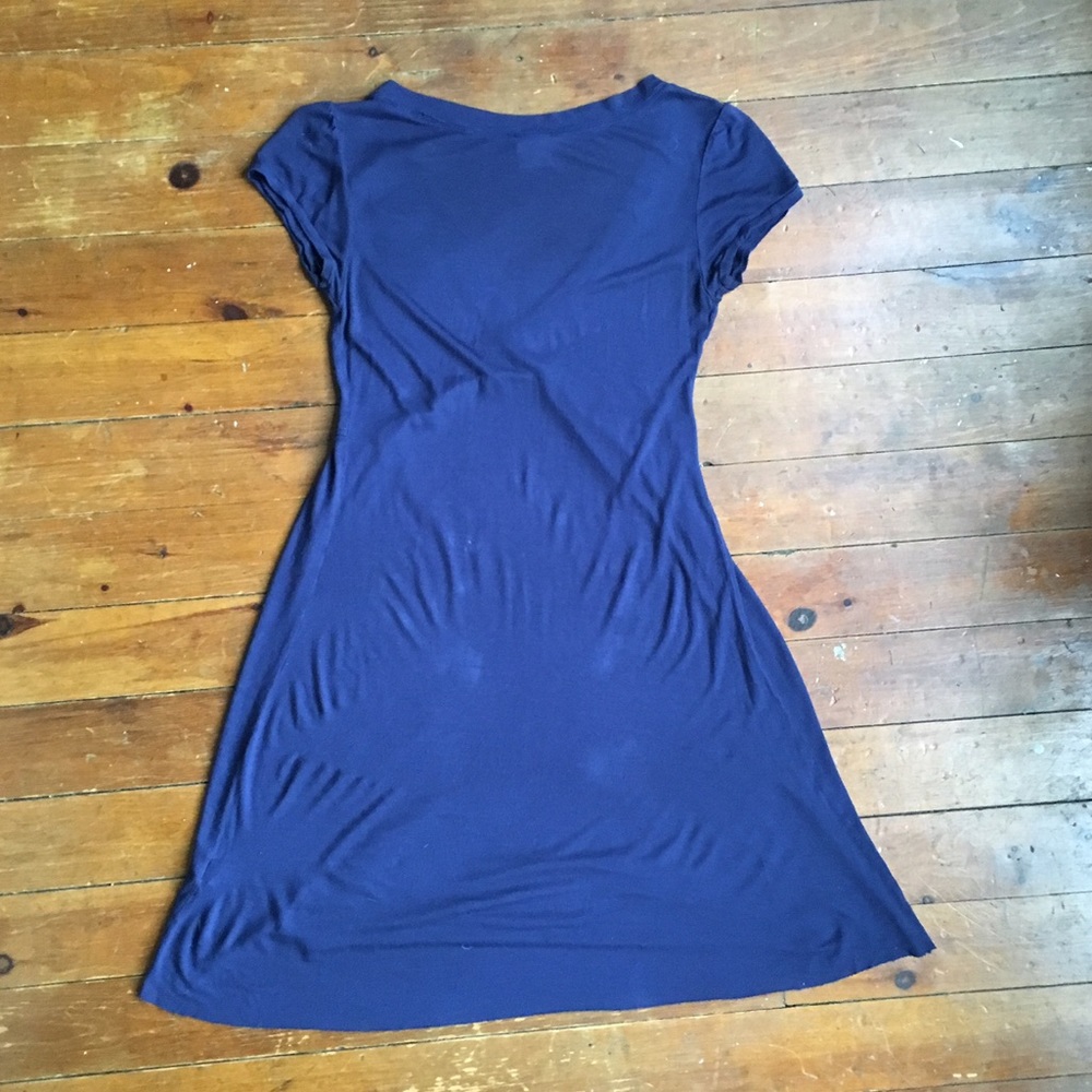 Indigo v-neck t-shirt dress - Picture 5 of 5