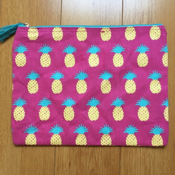 Pink Pineapple Print Clutch - Picture 2 of 6