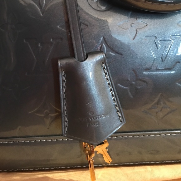 Worn once in mint condition LV #FL2121! Authentic! - Picture 3 of 5