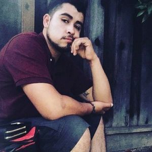 Meet your Posher, Moises