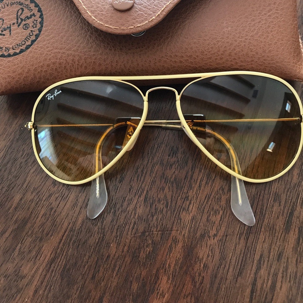 Ray- Ban Yellow Aviator Full Color Sunglasses