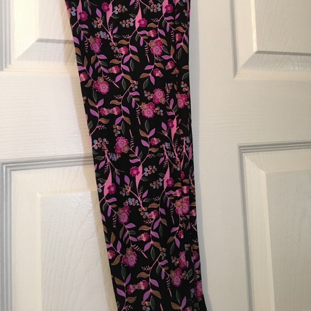 Lularoe tall and curvy floral leggings