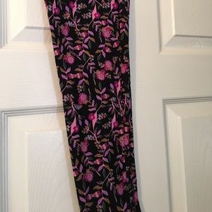 Lularoe tall and curvy floral leggings