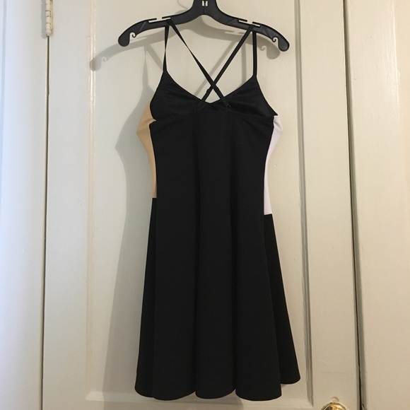 Versatile dress - Picture 2 of 2