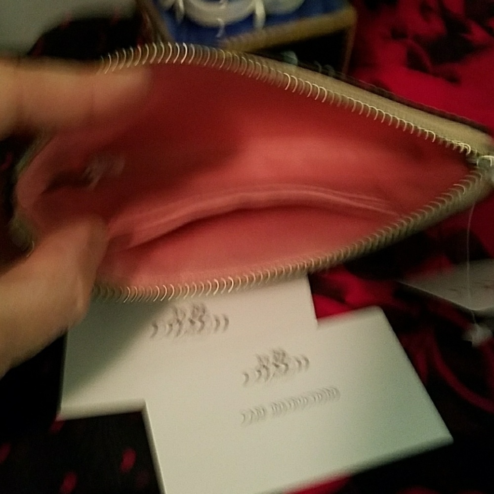 BRAND NEW COACH WRISTLET - Picture 4 of 6