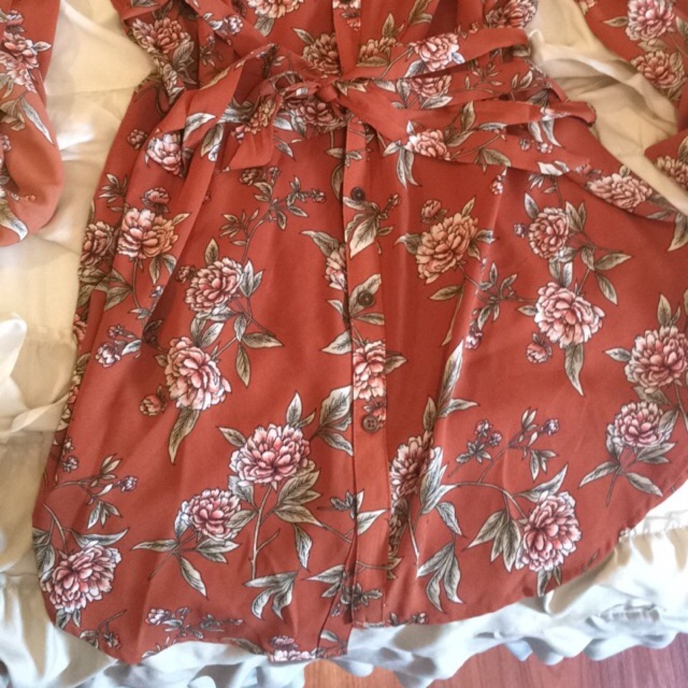 V-neck button down tunic - Picture 2 of 6