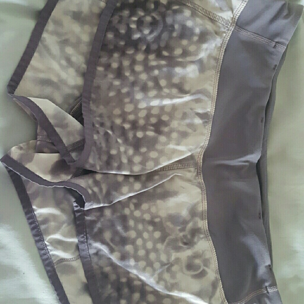 Lululemon speed shorts size 6