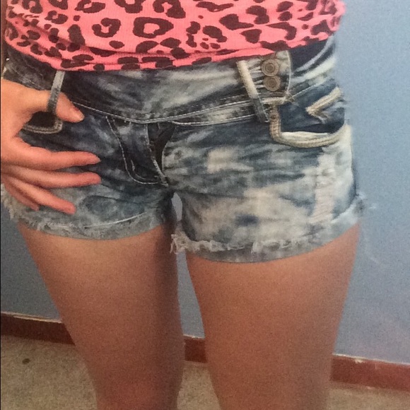 Shorts - **SOLD** - Picture 3 of 4