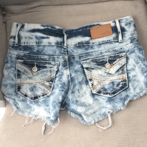 Shorts - **SOLD** - Picture 2 of 4