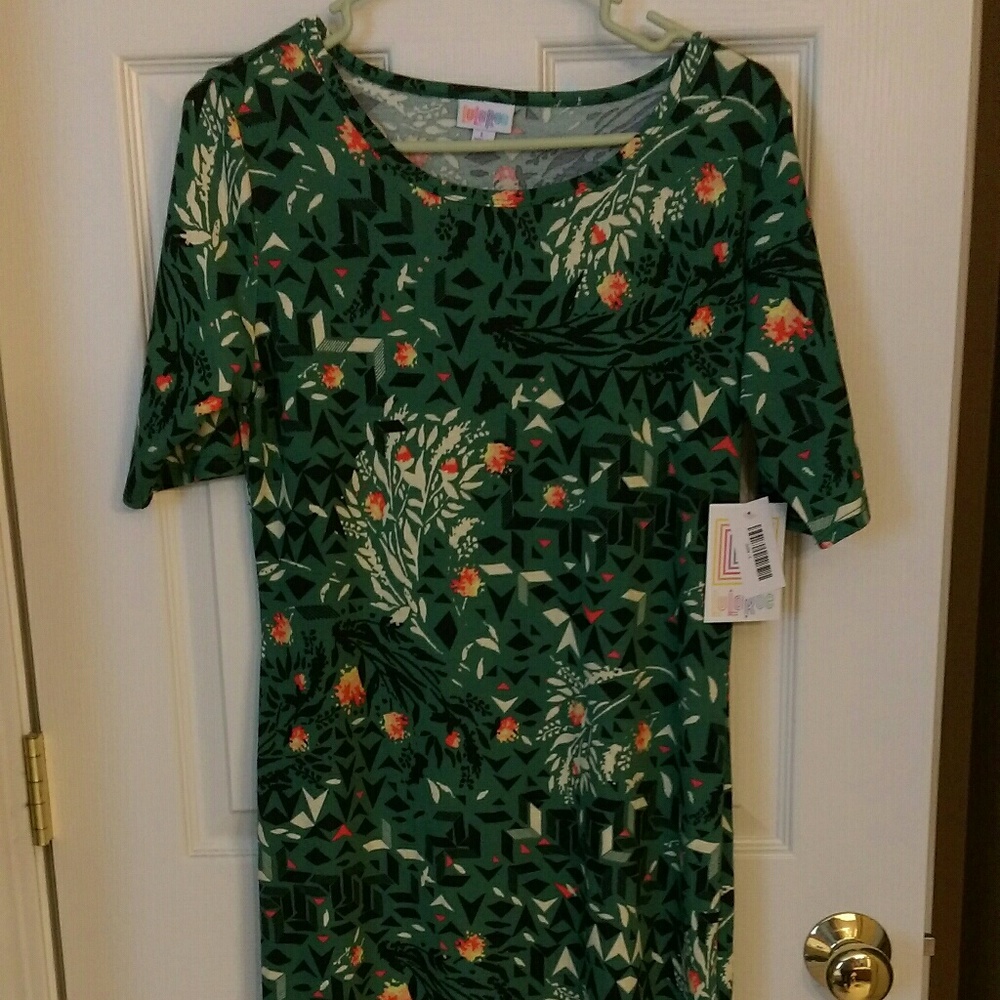 Lularoe Julia NWT large