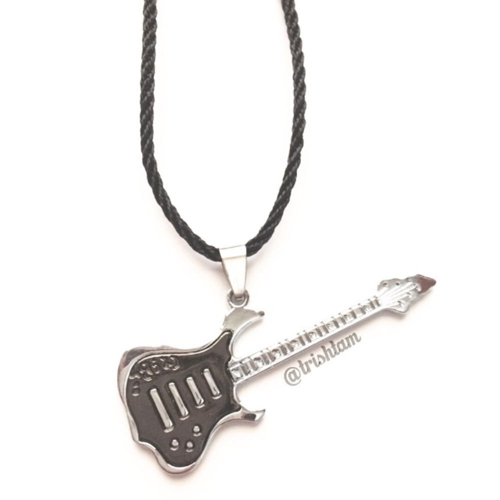 🔴🆕Guitar unisex necklace