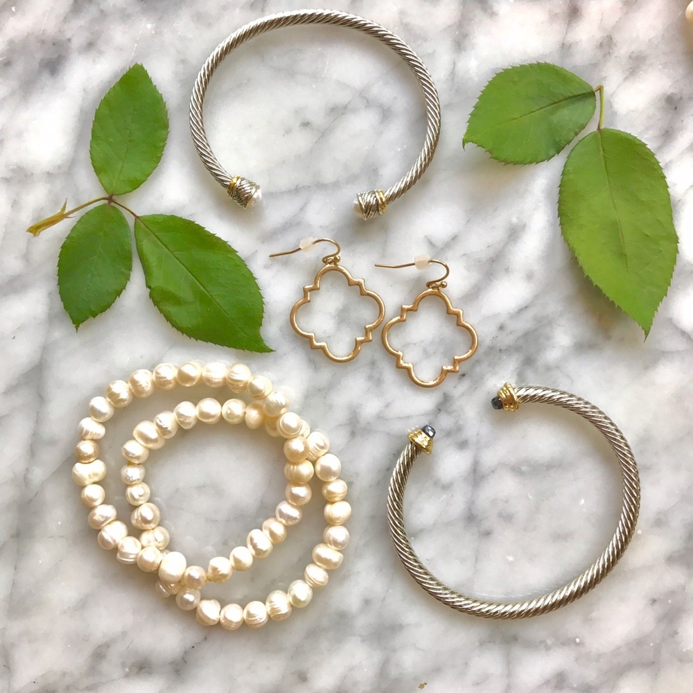 Kendra Scott Style Quatrefoil Gold earrings