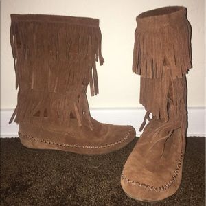 Fringe boots