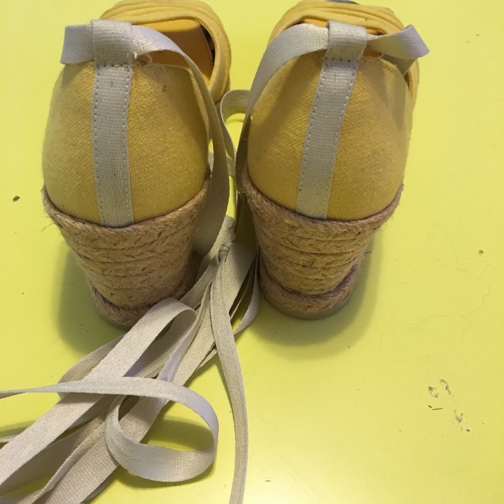 Sandals - Picture 2 of 2