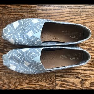 Blue Patterned Toms