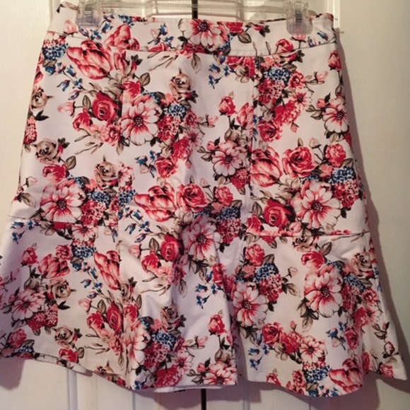White House Black Market Pink Floral Skirt Sz 6 - Picture 2 of 4