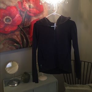 Lululemon zip up hoodie🙂