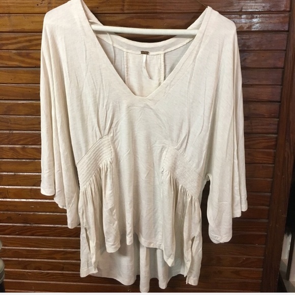 💥🆕💥Free People Top with Flared Sleeves - Picture 1 of 8