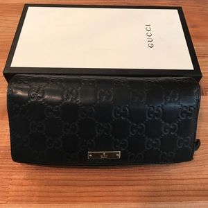 100% Authentic Gucci Black leather wallet