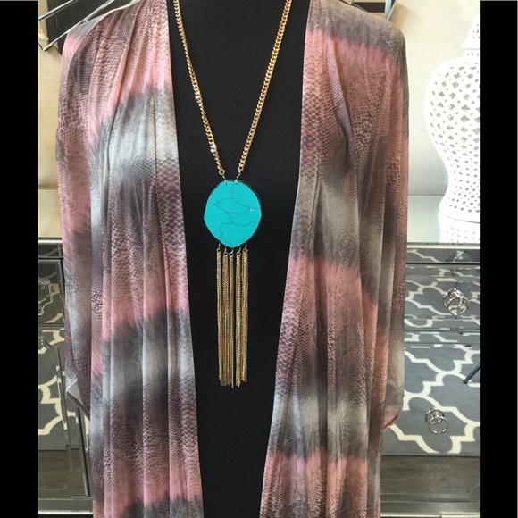 Firm Flash Sale🔥🔥Alexis Kimono - Picture 3 of 6