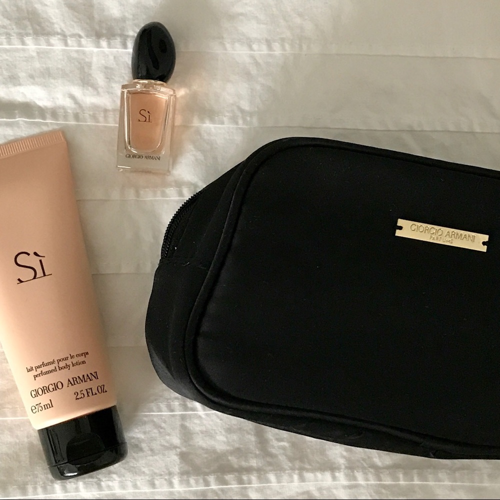 NEW Giorgio Armani 'Sì' Perfume Gift Set