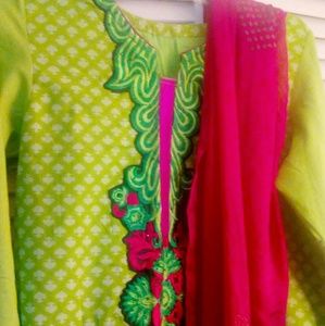 90% off Brand new Indian/Pakistani Salwar kameez!