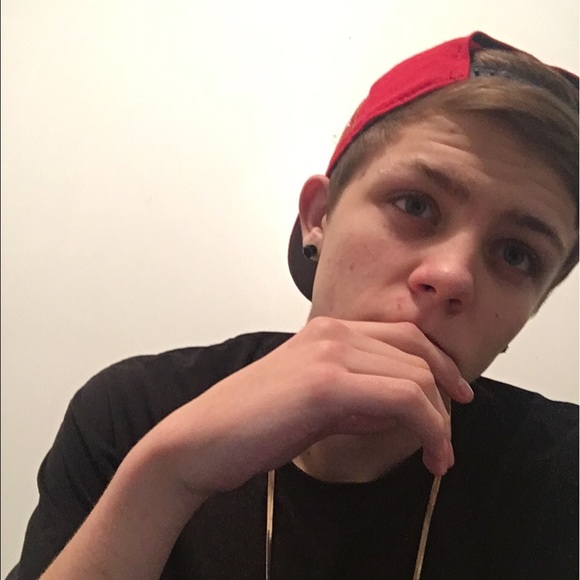 Meet your Posher, Zach - Picture 1 of 1