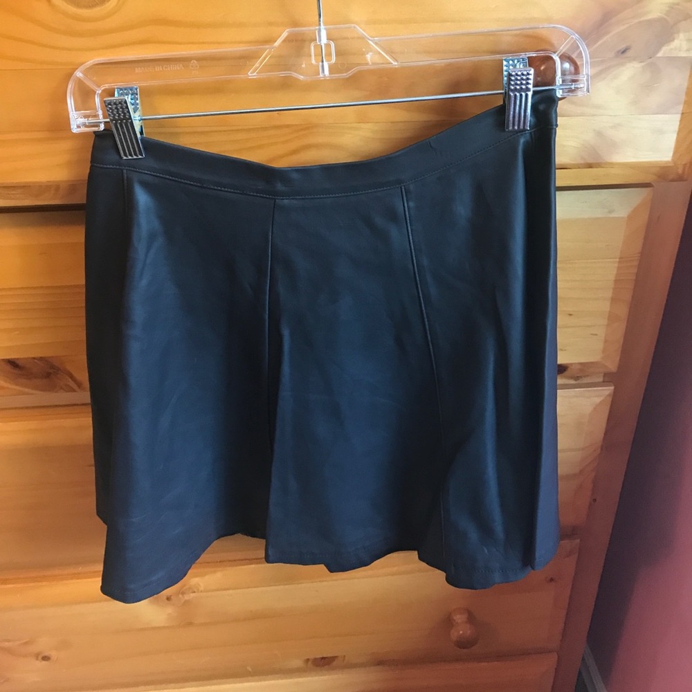 Black (fake) leather skirt