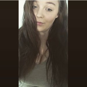 Meet your Posher, Nadia