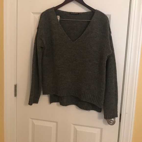 Brandy Melville sweater - Picture 1 of 2