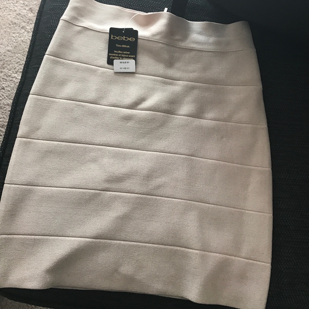 Bebe skirt