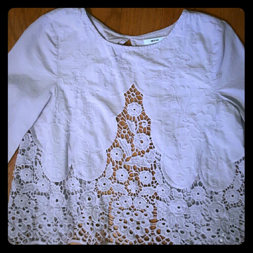 Lavendar lace top