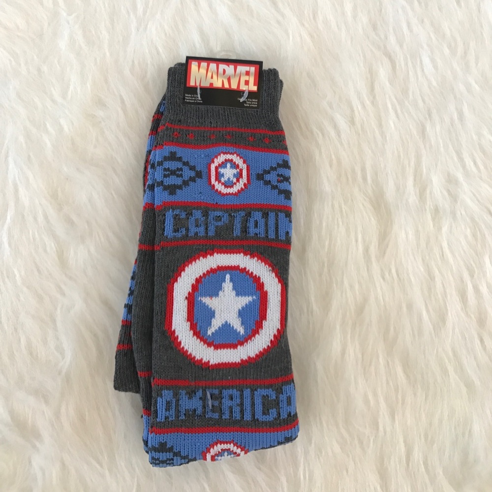 Final Price $10 Marvel Captain America socks NWT