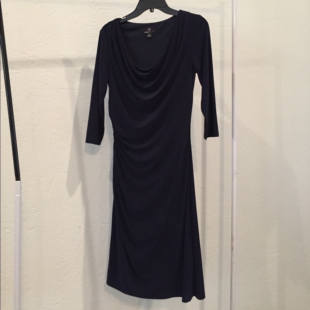 Body con knee length scoop neck dress