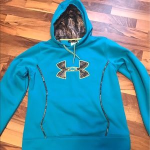 Women's Under Armor sweatshirt