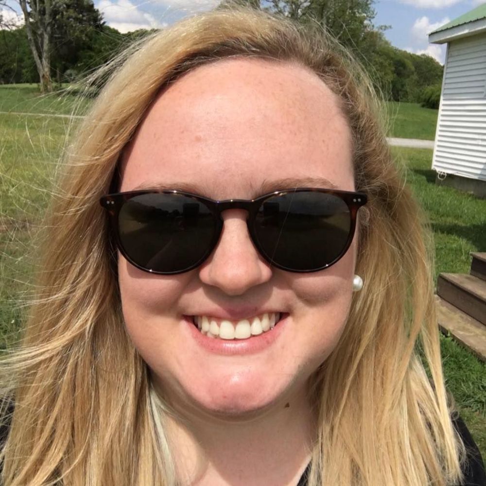 Meet your Posher, Caraline