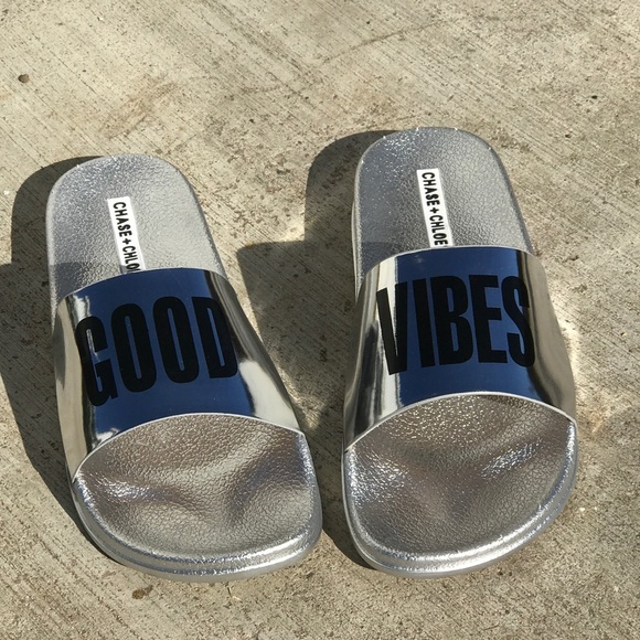 chase & chloe Shoes - Silver "Good Vibes" sandals